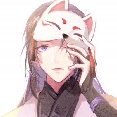 老人烧杨絮险些点着全村